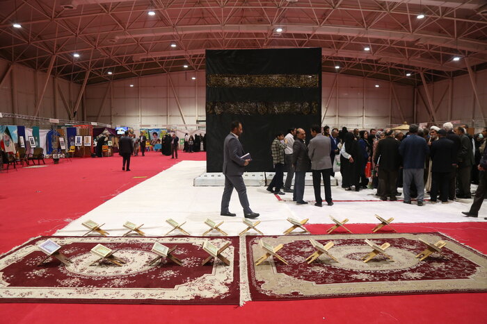 نمایشگاه قرآن و عترت در محل دائمی نمایشگاه‌های بین‌المللی شیراز گشایش یافت 