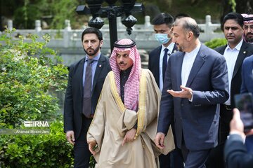 Le Chef de la diplomatie iranienne qualifie de « positive » sa rencontre avec son homologue saoudien 