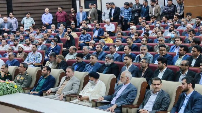 استاندار خوزستان: تسریع در اجرای پروژه ها مولفه‌ای مهم در ارزیابی عملکرد مدیران است
