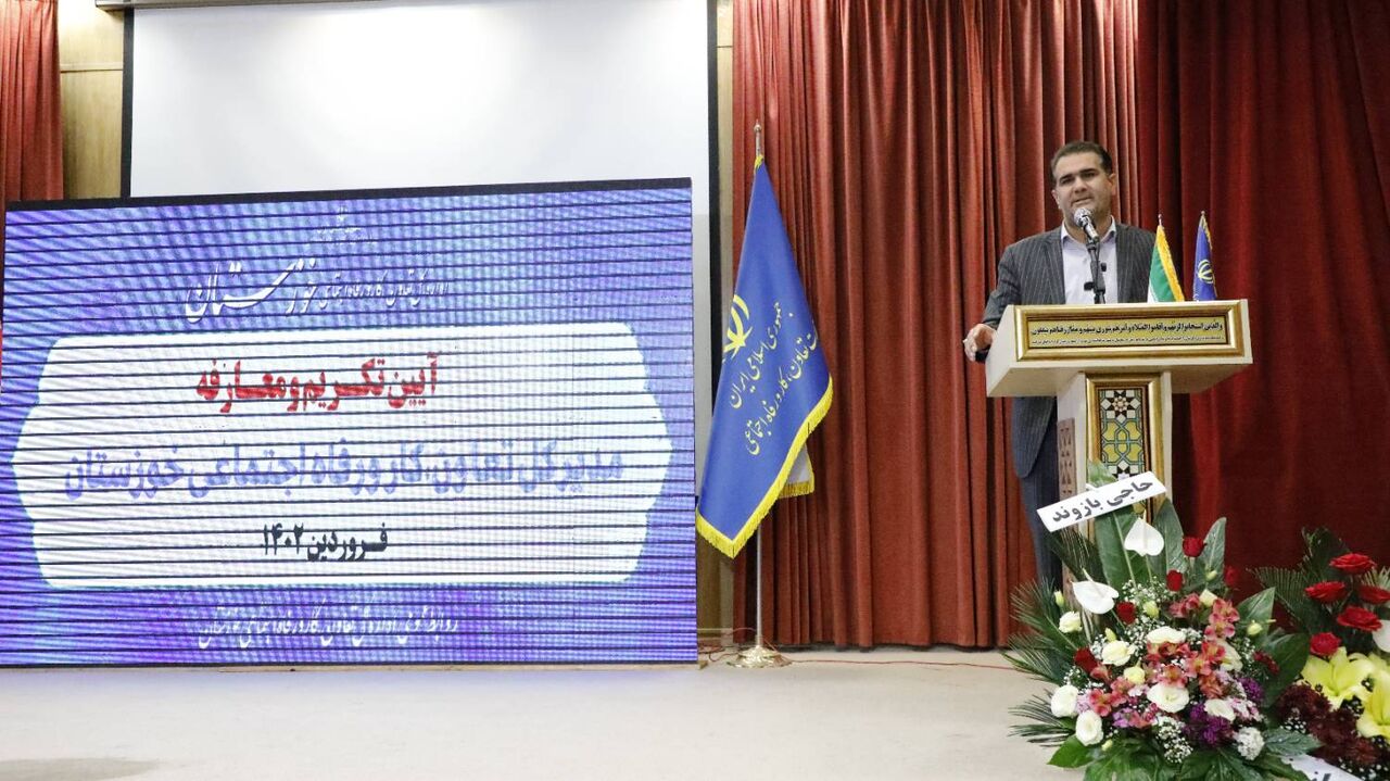 معاون استاندار خوزستان: بین اشتغال موجود و فعالیت صنایع بزرگ استان تناسبی وجود ندارد معاون استاندار خوزستان: بین اشتغال موجود و فعالیت صنایع بزرگ استان تناسبی وجود ندارد