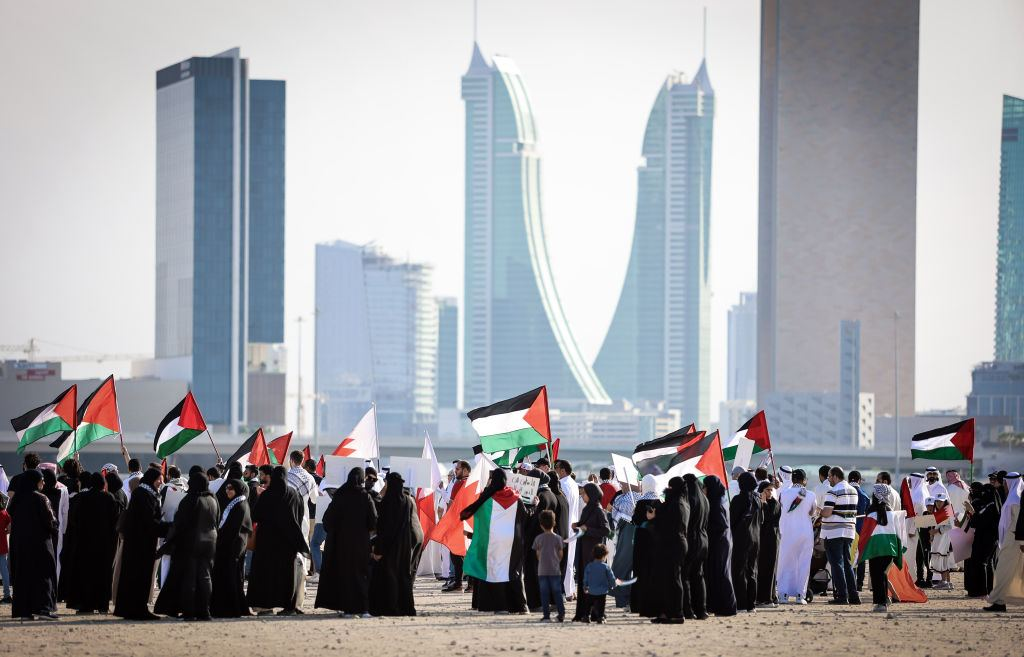 تظاهرات بحرینی‌ها به نشانه همبستگی با ملت فلسطین و محکومیت جنایت صهیونیست ها+ تصویری 