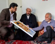 هفته هنر انقلاب اسلامی در البرز با دیدار از خانواده شهید عجمیان آغاز شد