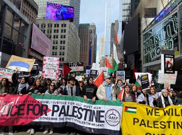 فریاد آزادی فلسطین در قلب منهتن نیویورک طنین انداز شد+ گزارش تصویری