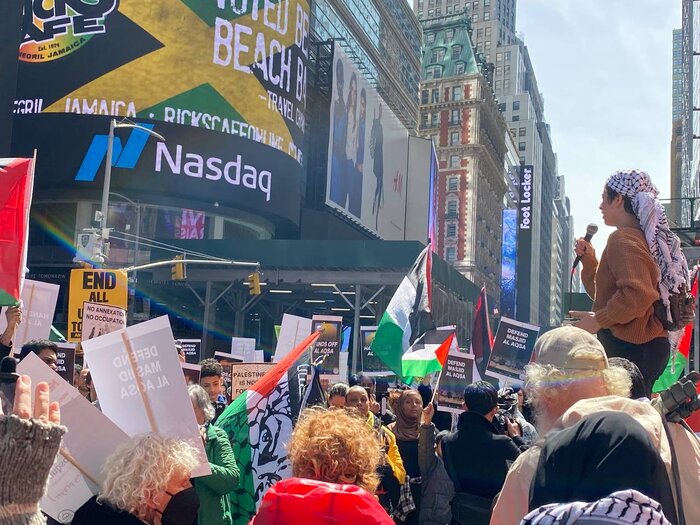 فریاد آزادی فلسطین در قلب منهتن نیویورک طنین انداز شد+ گزارش تصویری