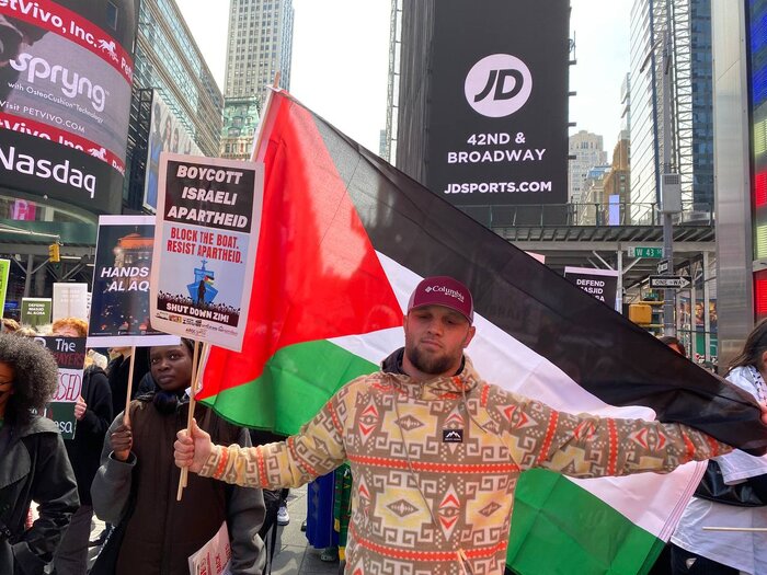 فریاد آزادی فلسطین در قلب منهتن نیویورک طنین انداز شد+ گزارش تصویری