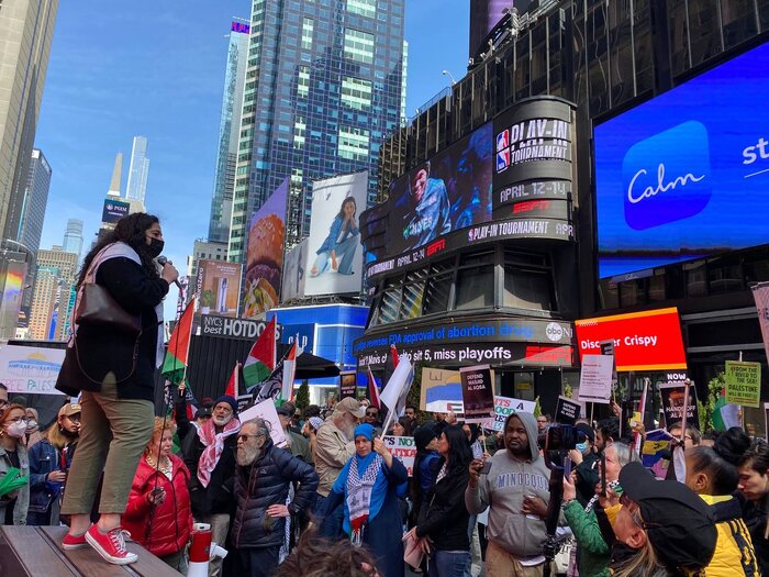 فریاد آزادی فلسطین در قلب منهتن نیویورک طنین انداز شد+ گزارش تصویری