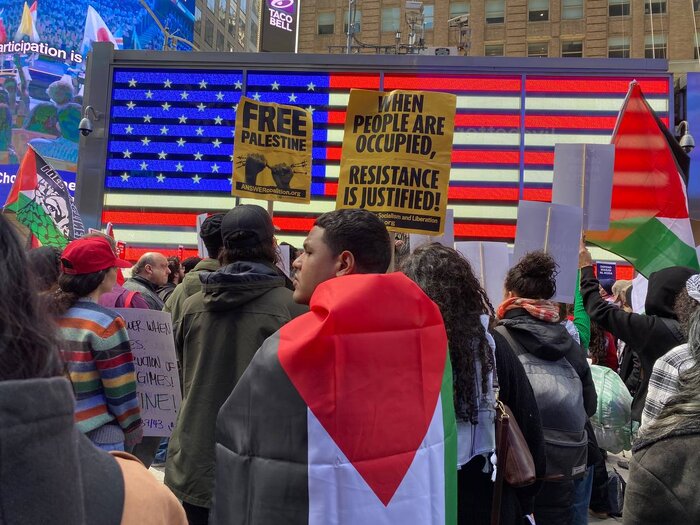 فریاد آزادی فلسطین در قلب منهتن نیویورک طنین انداز شد+ گزارش تصویری