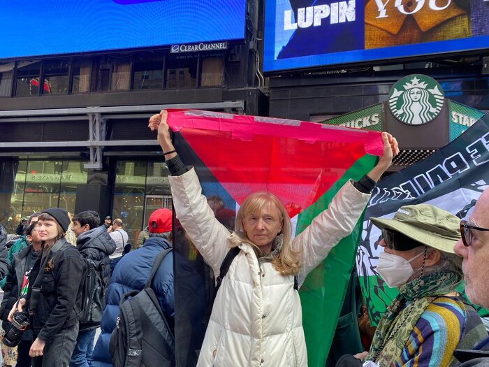 فریاد آزادی فلسطین در قلب منهتن نیویورک طنین انداز شد+ گزارش تصویری