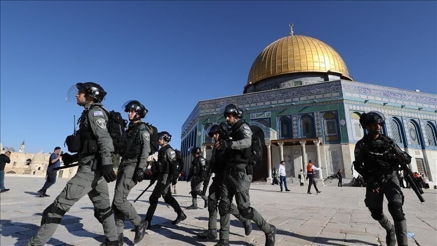 Zionists launch another assault on Al-Aqsa Mosque