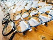 جریمه ۲۰ میلیارد ریالی قاچاقچی فریم عینک در شیراز
