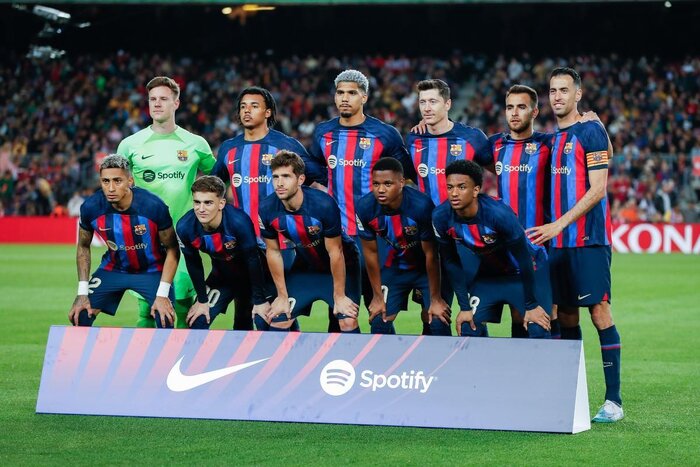 توقف بارسلونا در دربی کوچک کاتالونیا؛ بازی ناامیدکننده صدرنشین در شب تشویق مسی