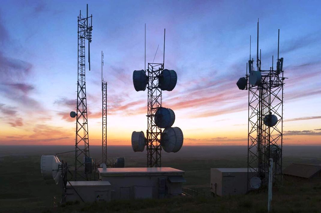 ۱۰۰ میلیارد ریال برای تقویت پوشش تلفن همراه به شهرستان دیر تخصیص یافت