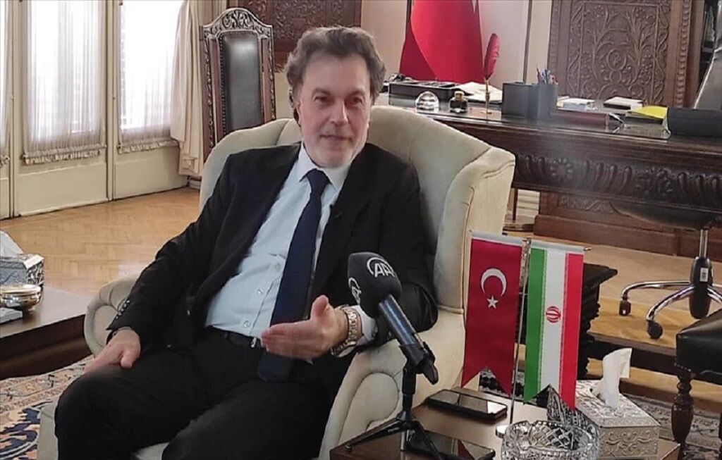 Türkiye'nin Tahran büyükelçisi: İran'a yönelik zalimce yaptırımlar bizi de tehdit ediyor