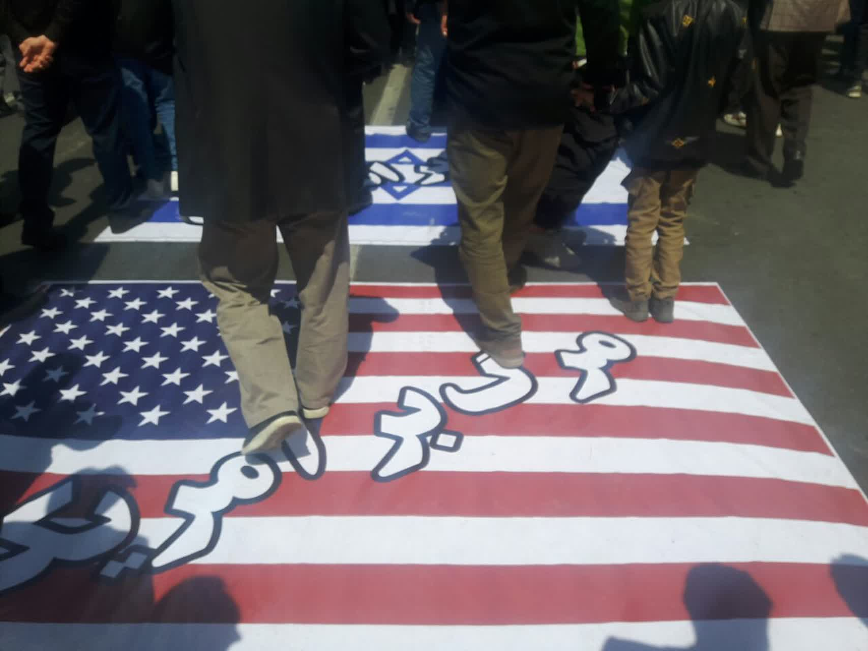 مردم پیشوا آدمکهای سران رژیم جعلی اسرائیل را به آتش کشیدند