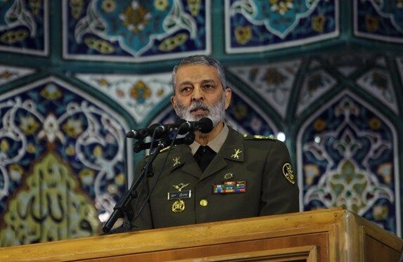 فرمانده ارتش: روز قدس فلسطین را جهانی کرده است