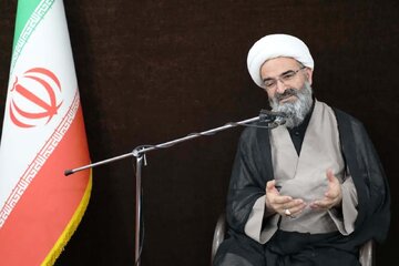 نماینده ولی فقیه در استان: فقدان ادارات شهرستانی در سمنان عامل برخی مشکلات مردم است