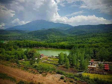 دریاچه عروس حلیمه جان؛طلوعهایی سرسبز و غروبهایی جادویی