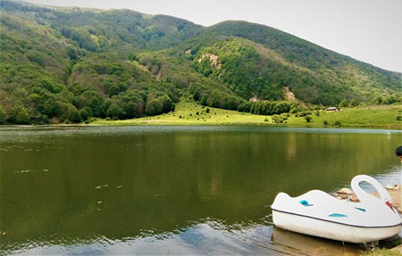 دریاچه عروس حلیمه جان؛طلوعهایی سرسبز و غروبهایی جادویی