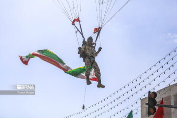 Army Day parade in Iran's Isfahan