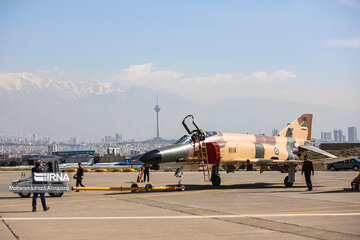 Iran's Army Air Force fighters' parade