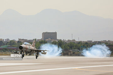 Iran's Army Air Force fighters' parade