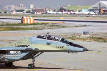 Iran's Army Air Force fighters' parade