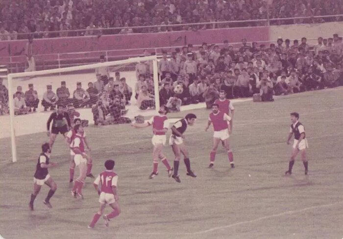 درخشان: ترس و احتیاط جواب نمیدهد/ برنده شهرآورد به قهرمانی نزدیک میشود