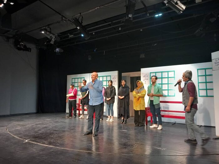 اصغر سمسارزاده: دستمزدی که رادیو به من میدهد برای خرید ۵ قرص نان هم کم است