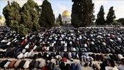 Ramazan Bayramı namazını on binlerce kişi Mescid-i Aksa'da kıldı