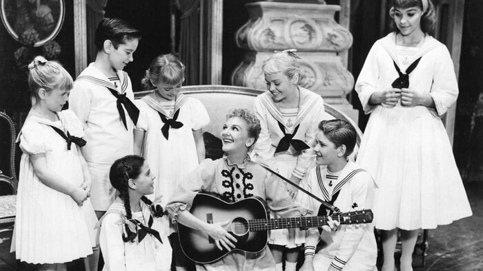 ترانه محبوب «اشکها و لبخندها» برای فیلم هندی «مدرسه موسیقی»