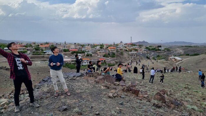 هفتمین جشنواره بادبادک‌ها در روستای خاوه قم برگزار شد + فیلم