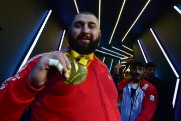فدراسیون بین‌المللی وزنه‌برداری: تالاخادزه با هنر خود ارمنی‌ها را ناامید کرد + فیلم