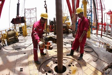 حفر و تکمیل ۹ حلقه چاه نفت در مناطق نفتخیز جنوب غرب کشور