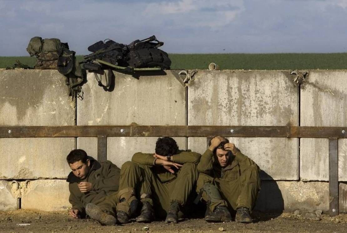 Polls show desire for military service drops among Israeli adolescents