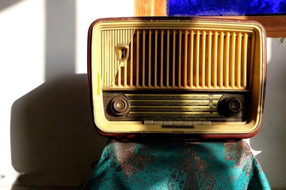 رادیو ۸۳ ساله شد رادیو ۸۳ ساله شد