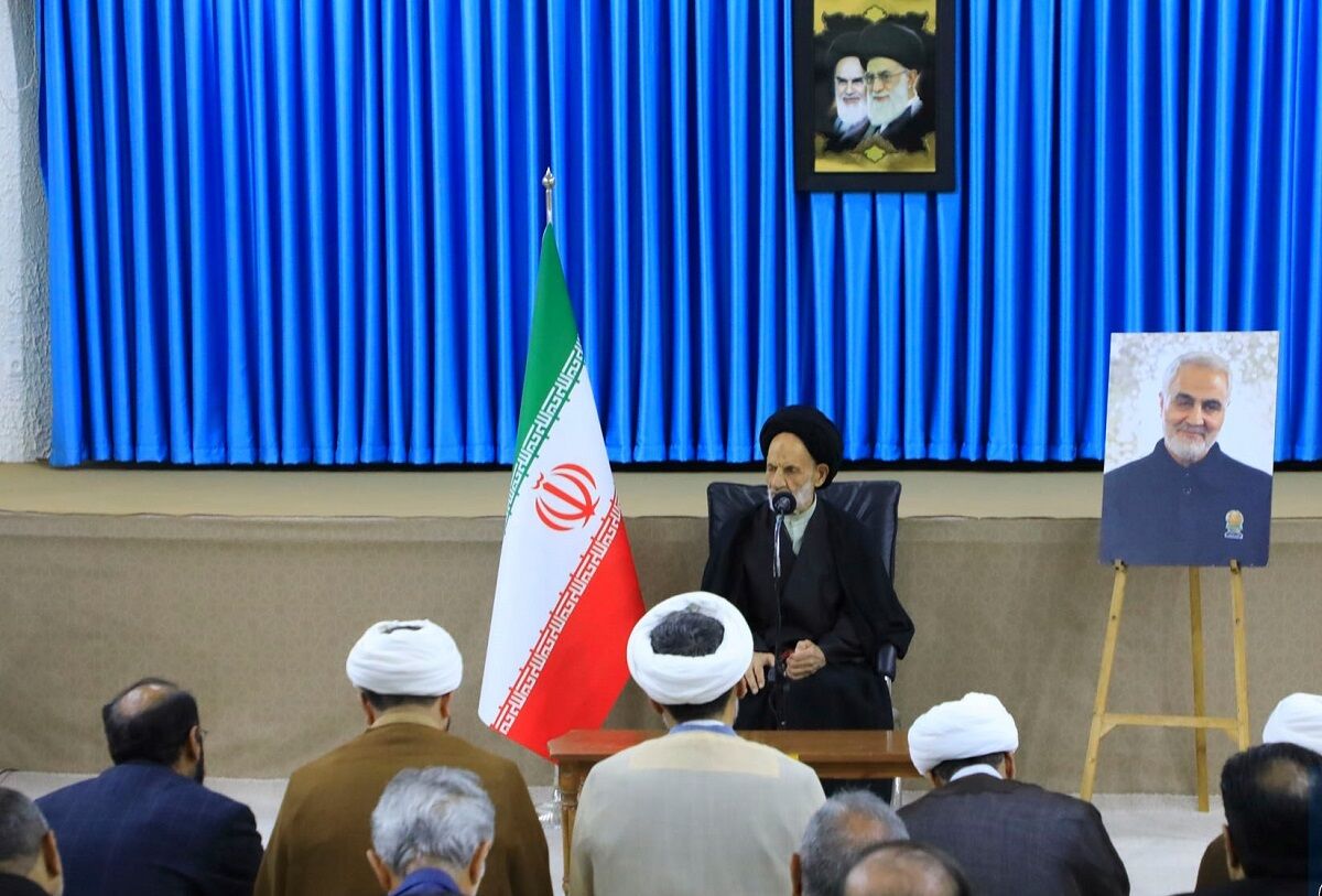 امام جمعه بیرجند: مسئولان جایگاه توحیدی خود را حفظ کنند امام جمعه بیرجند: مسئولان جایگاه توحیدی خود را حفظ کنند