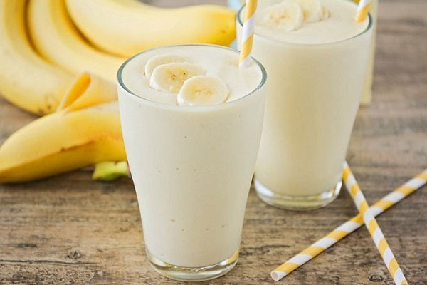 طرز تهیه “شیر موز بستنی” به سبک کافی شاپ