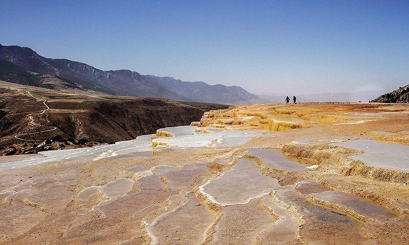 اردیبهشت کجا سفر کنیم؟