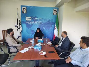 بازدید عضو کمیسیون بهداشت و درمان مجلس از دفتر ایرنا اصفهان