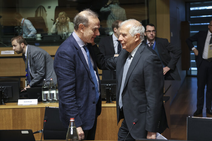 روایتی از یک خبر | بدعت غیرسازنده اتحادیه اروپا در رابطه با ایران