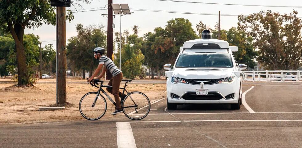 استفاده ایمن از جاده‌ها برای دوچرخه‌سواران و خودروهای خودران+فیلم