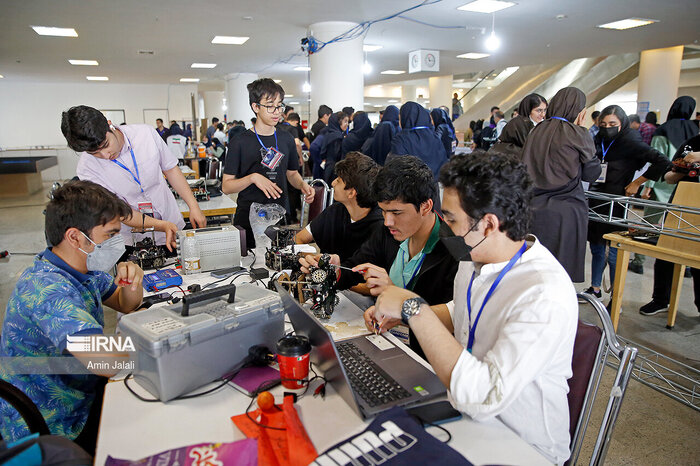 پایان هفدمین دوره مسابقات بین المللی ربوکاپ/حمایت بنیاد ملی نخبگان از برگزیدگان