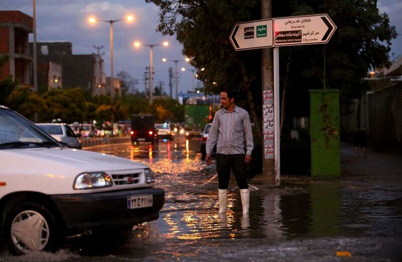 فیلم/ بارش شدید و آب گرفتگی معابر بجنورد