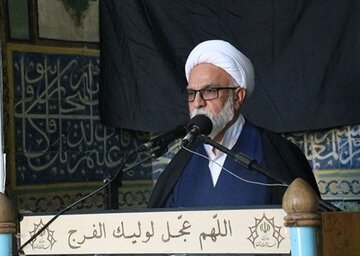 امام جمعه موقت سمنان: مسوولان با وحدت برای پیشرفت کشور تلاش کنند