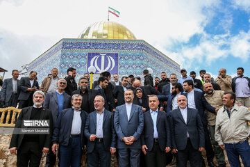 Iran FM visits Lebanon's Maroun El Ras near border with Israel