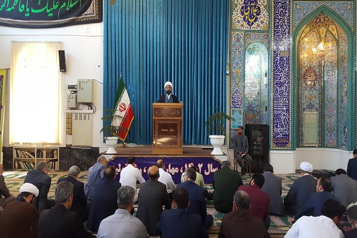 مسئولان و مردم در برابر توطئه‌های اختلاف‌افکنانه دشمن هشیار باشند