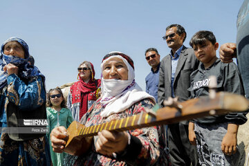 Le premier festival des nomades Shahsavan a eu lieu vendredi soir (28 avril 2023) à Jafarabad de la région Moghan, dans la province turcophone d'Ardabil, au nord-ouest de l’Iran, avec la présence de Seyyed Ezzatullah Zarghami, ministre du Patrimoine culturel, du Tourisme et de l'Artisanat, et des ambassadeurs de l'ECO (l’Organisation de coopération économique). (Photo : Reza Zare)