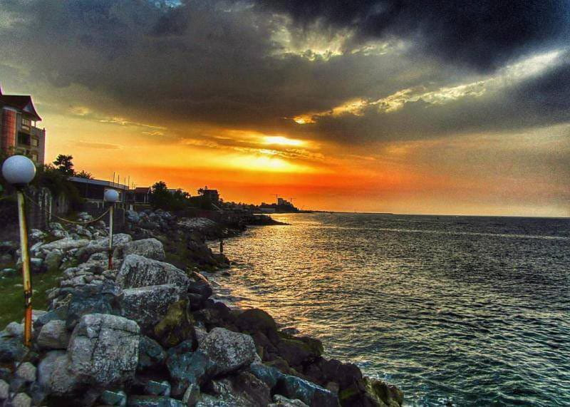 زیباترین سواحل ایران برای شنا و استراحت