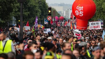 Le 1er Mai, les travailleurs mobilisés contre le régime Macronie