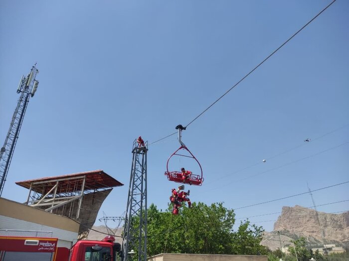 نخستین آزمایشگاه علت‌یابی حریق در غرب آسیا در اصفهان افتتاح شد 